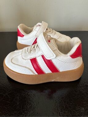 Lamarque Sport Toddler Sneakers EUC